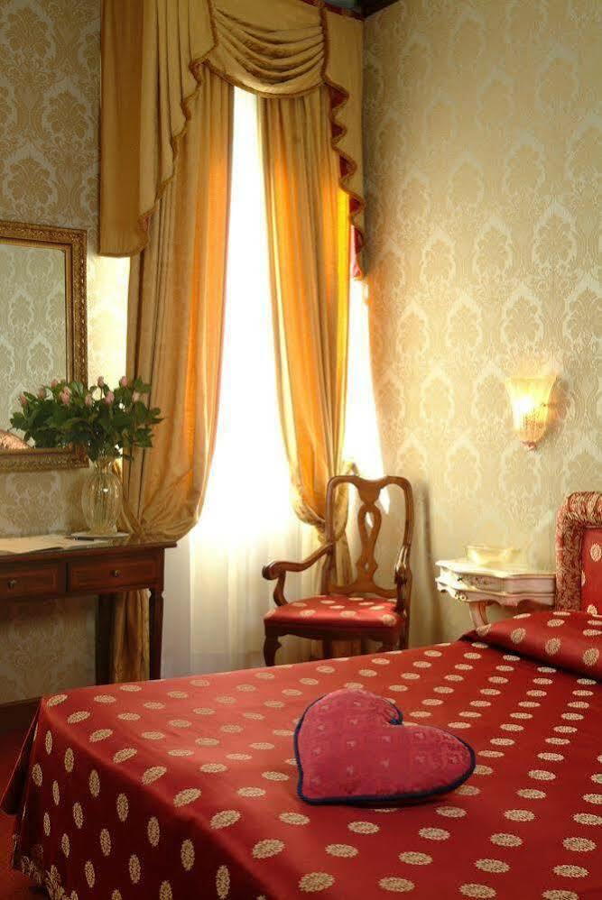 Hotel Savoia & Jolanda Venetië